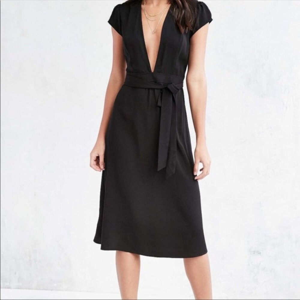Kimchi blue plunging cap sleeve black midi dress